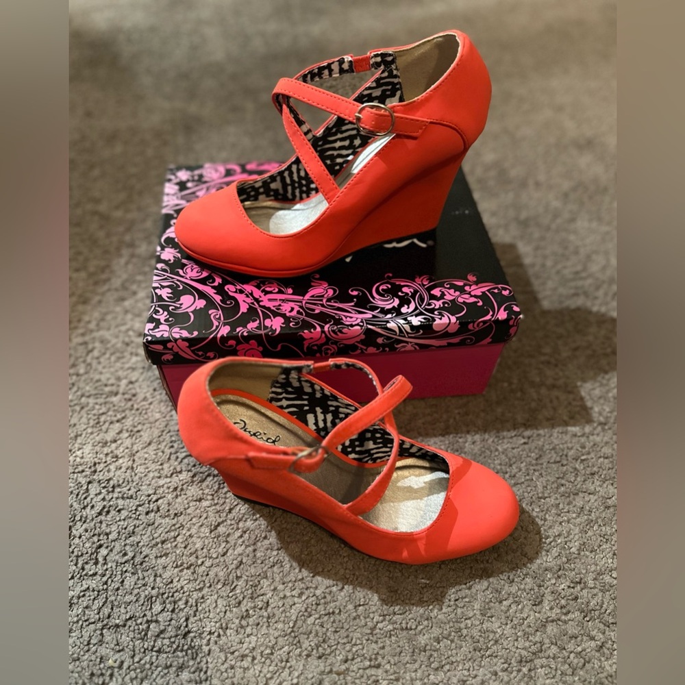 Chic Wedge Shoes